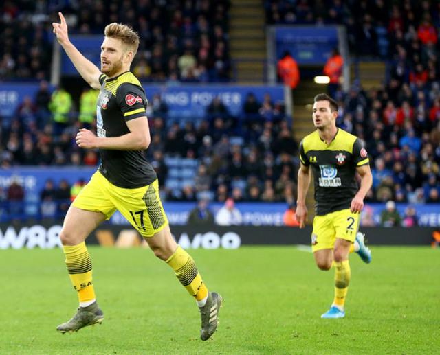  瓦尔迪里程碑进球莱斯特城战平富勒姆