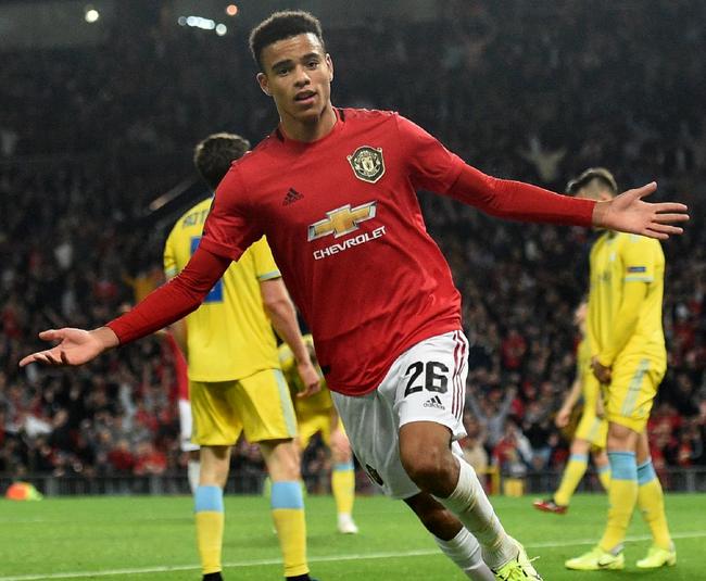  杜塞尔多夫高空轰炸奏效，头球攻势成为制胜法宝  