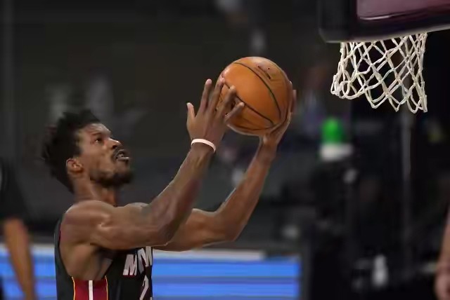  巴特勒硬解关键球助热火，华南虎客场奏凯